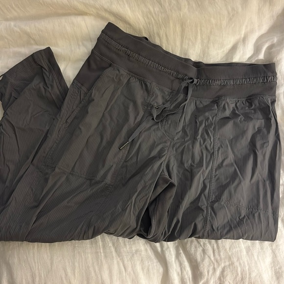 Lululemon pants - Picture 1 of 4
